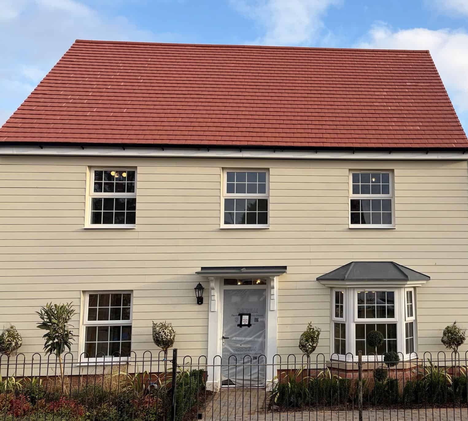 How Globe Roofing Supports Housing Associations With Planned Roofing Programmes